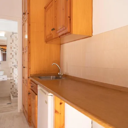 Athineos Apartment'S * Dassia (Corfu)